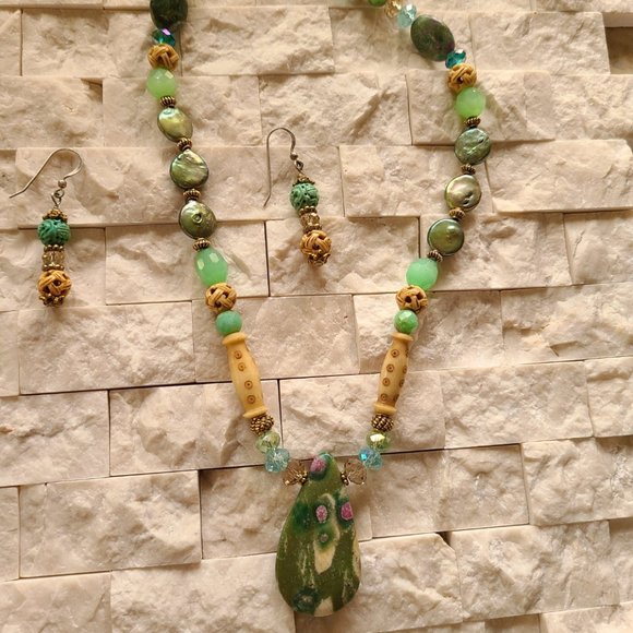 Zoisite Matrix with bits of Pinkish Ruby Drop - Picture 2 of 8